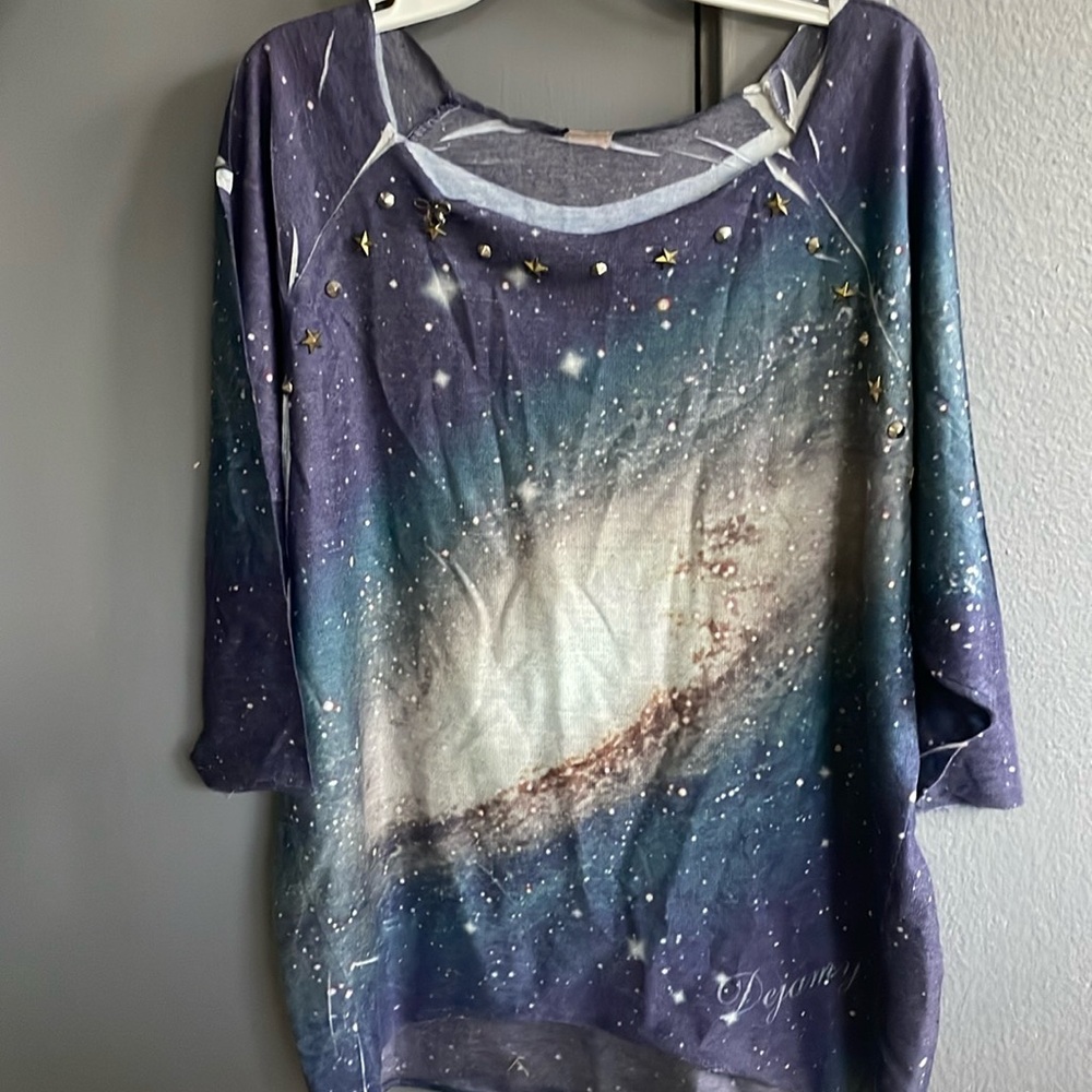 Galaxy Long Shirt in Size small
